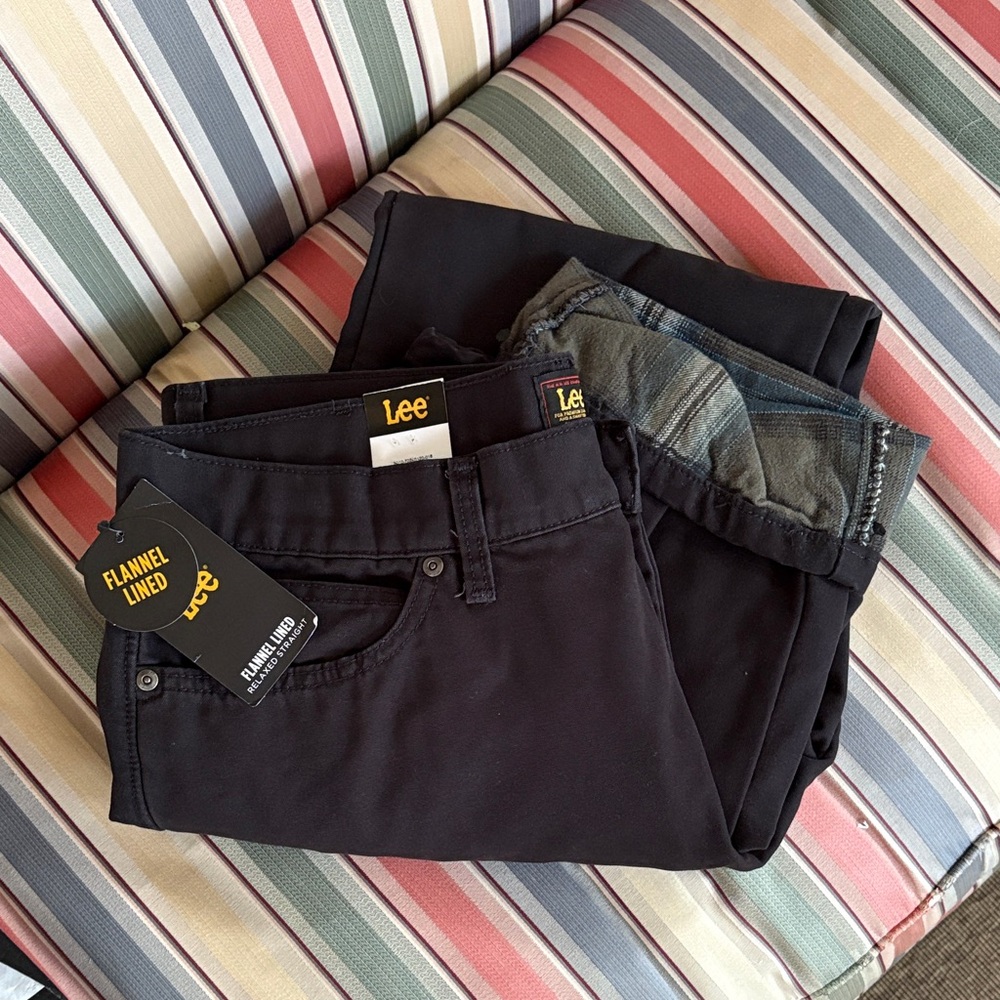 NWT Lee Men's Relaxed Flannel and Fleece Lined Straight Leg Jean 34” x 30”